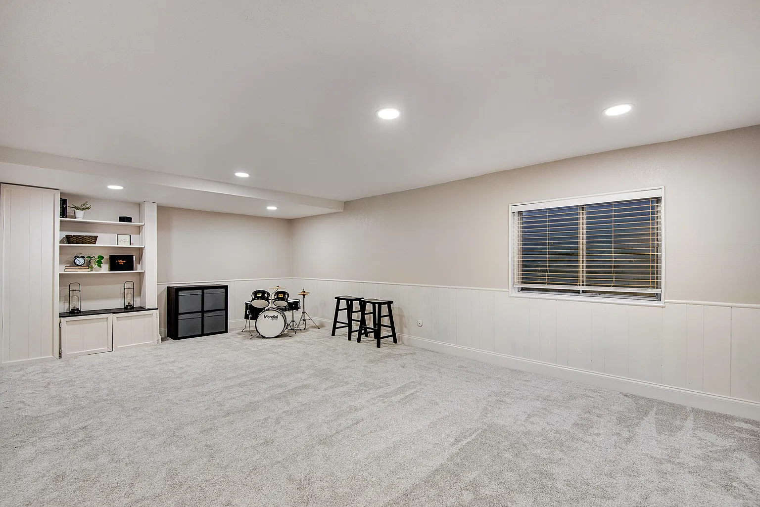 Basement texture and paint (2)
